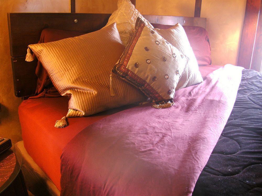 Lyons Twin Mansions Hotel Fort Scott ภายนอก รูปภาพ