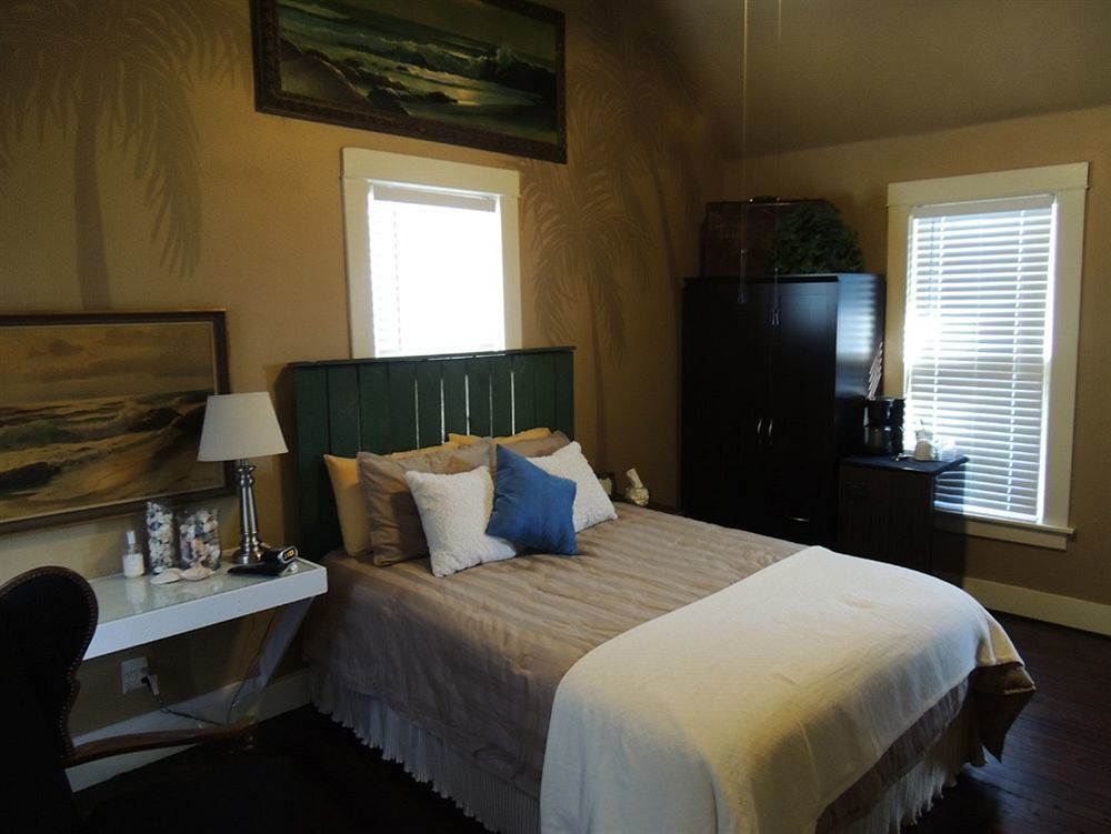 Lyons Twin Mansions Hotel Fort Scott ภายนอก รูปภาพ