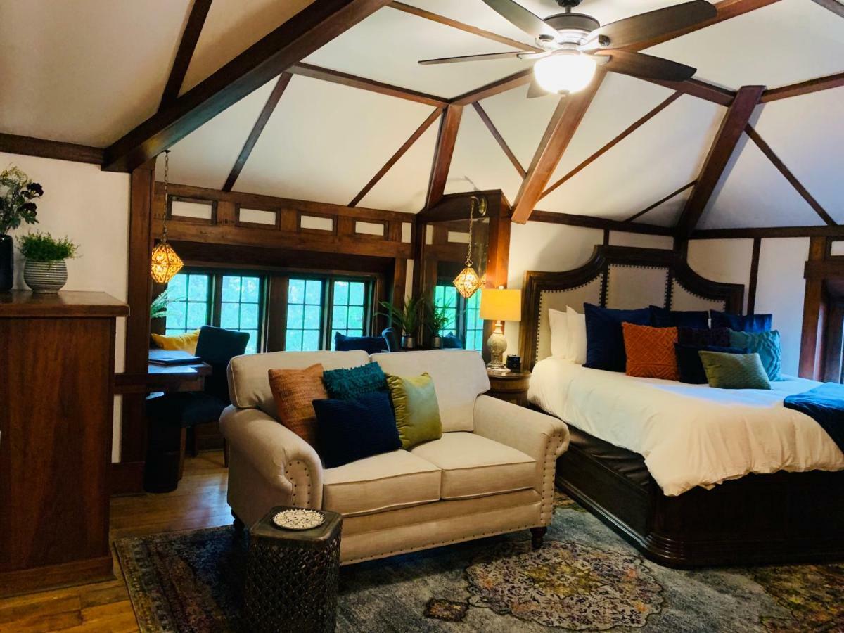 Lyons Twin Mansions Hotel Fort Scott ภายนอก รูปภาพ